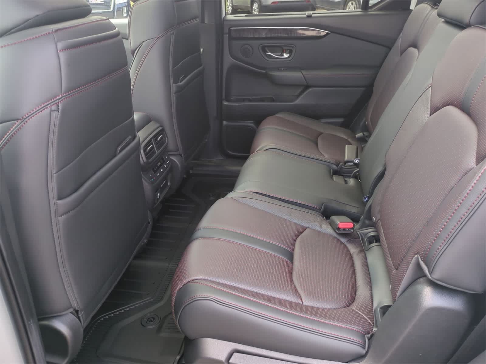 Thumbnail: 2025 Honda Pilot - 20