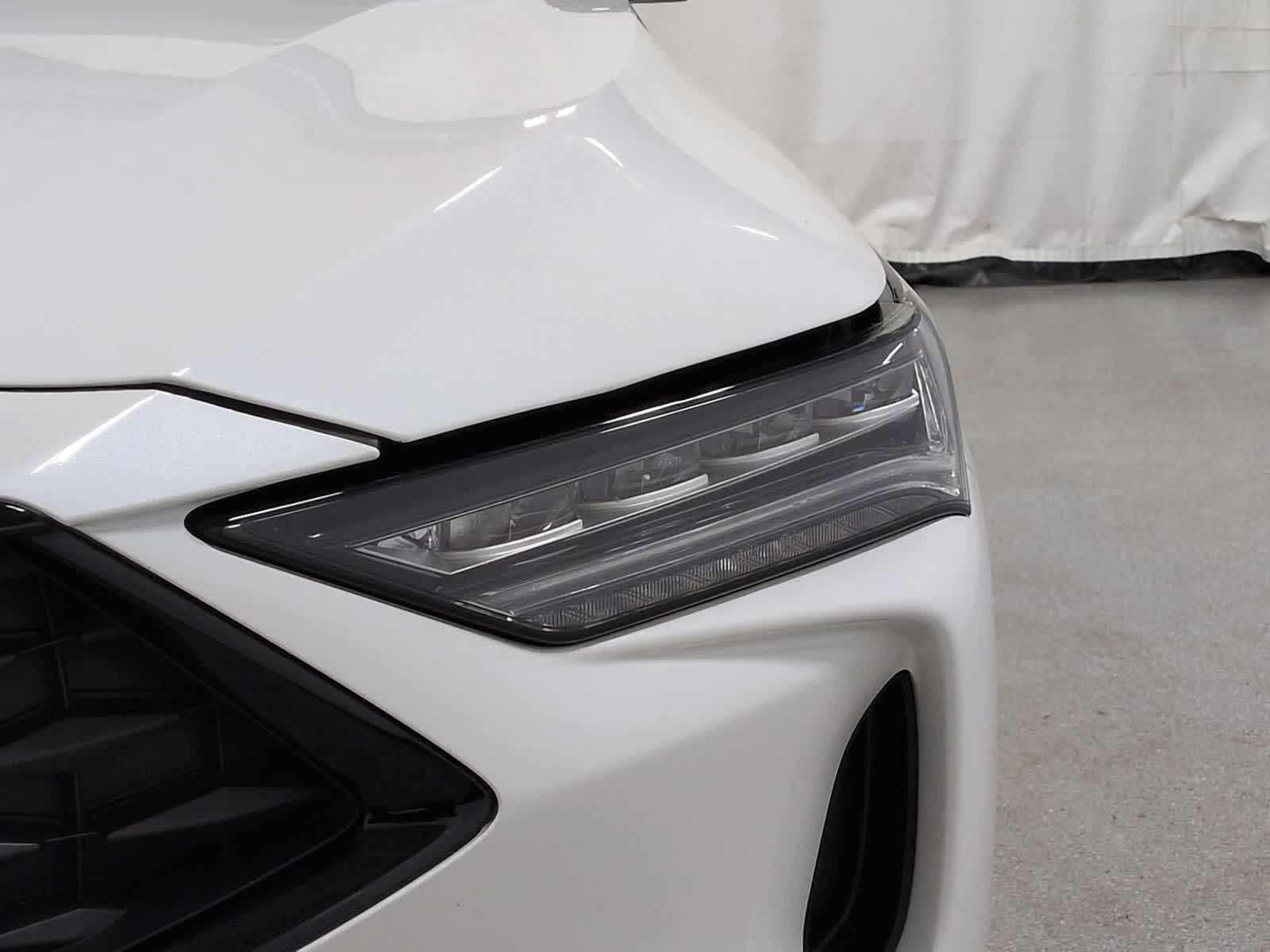 Thumbnail: 2022 Acura MDX - 11