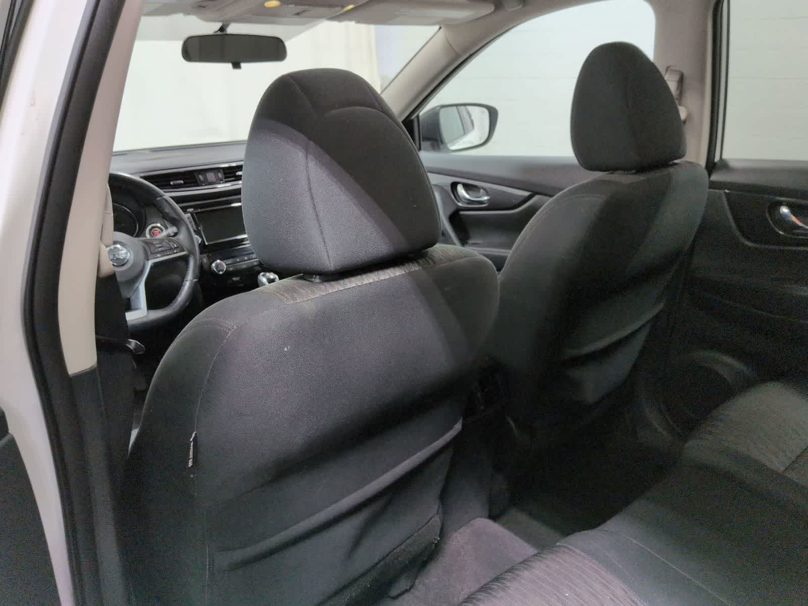 Thumbnail: 2018 Nissan Rogue - 17