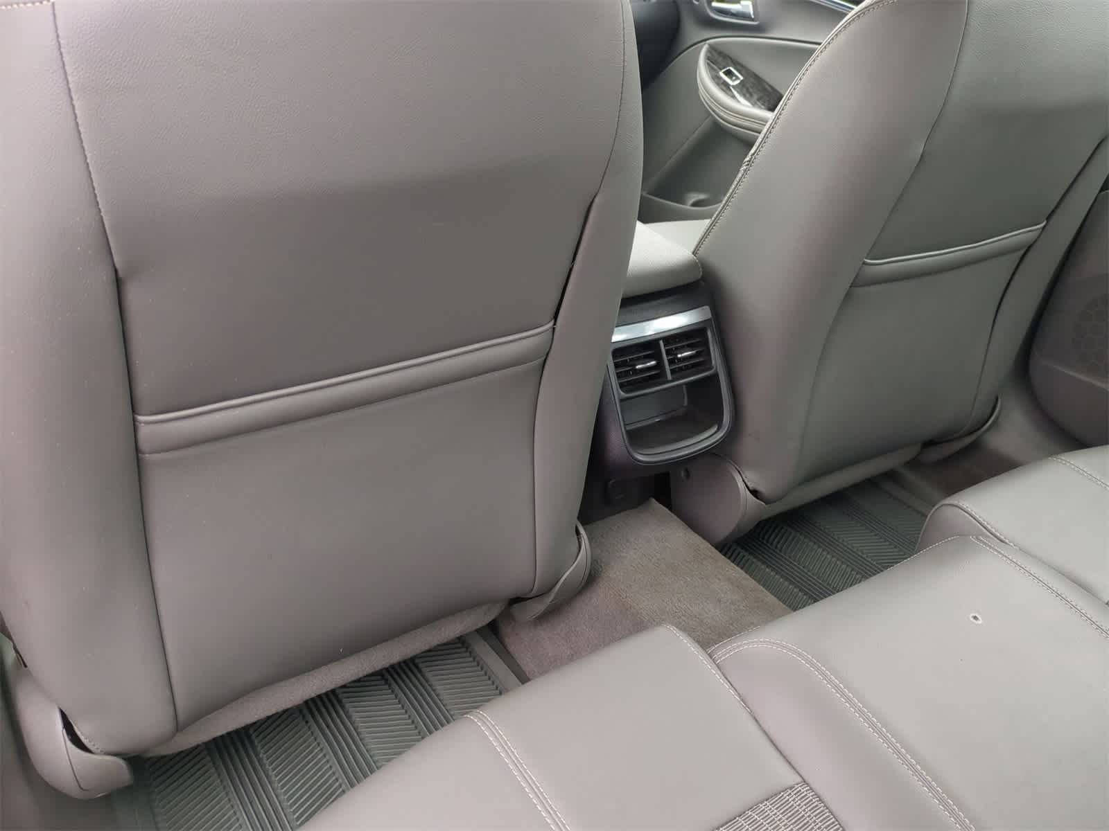 Thumbnail: 2014 Chevrolet Impala - 19