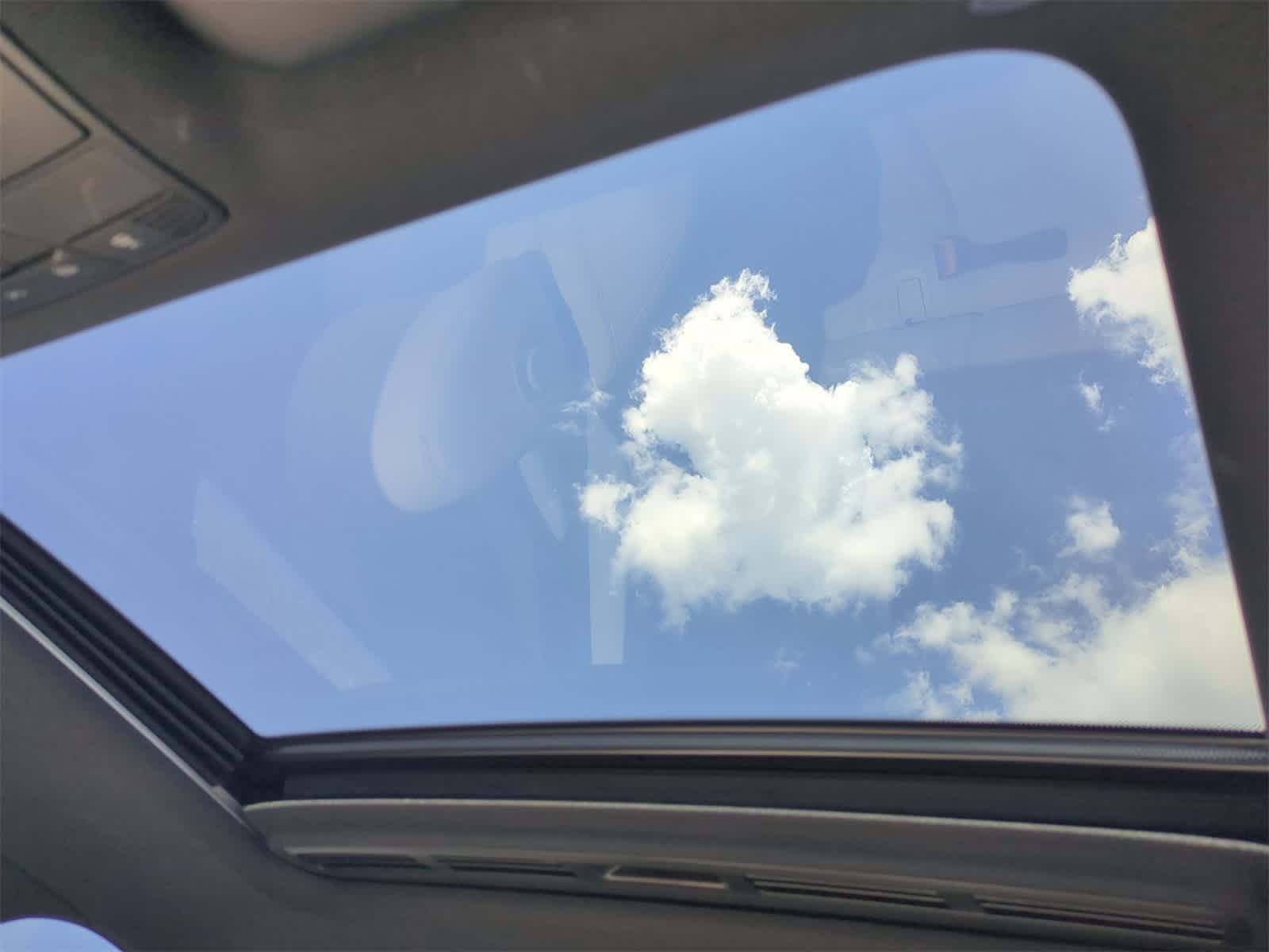 Thumbnail: 2020 Mercedes-Benz E-Class - 19