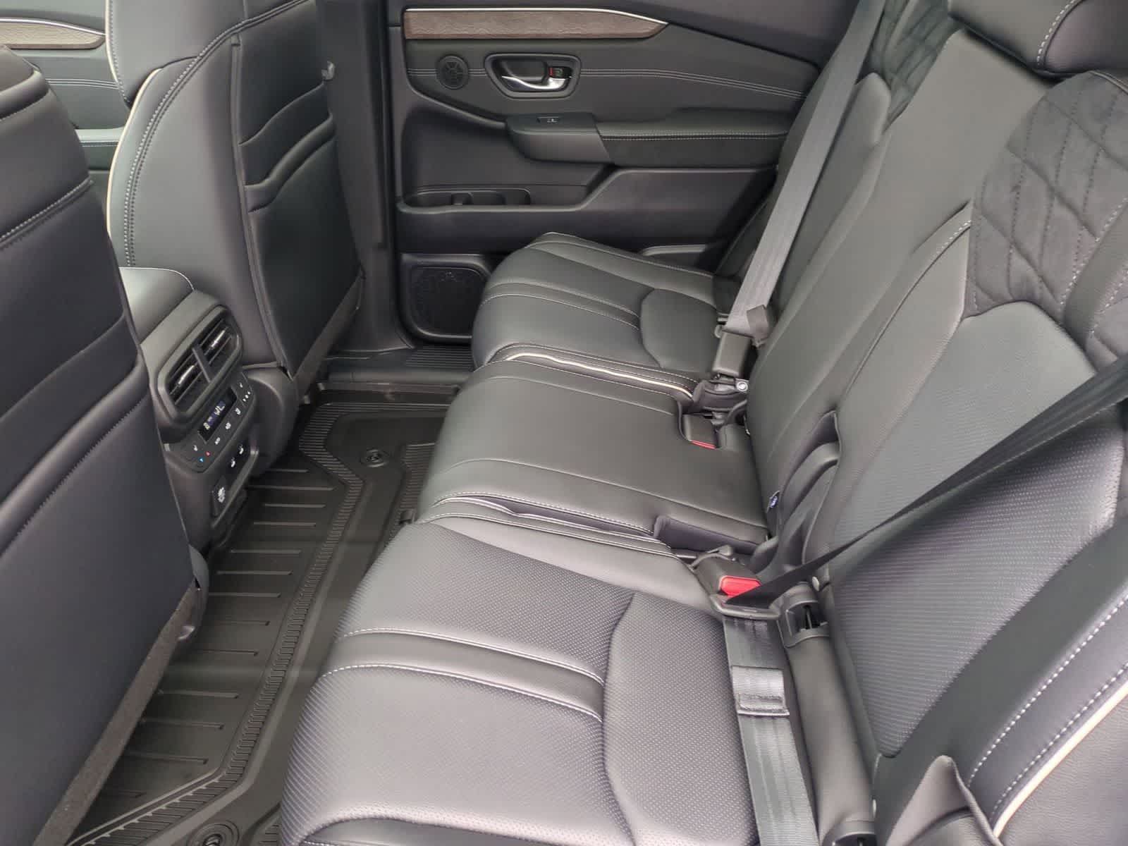 Thumbnail: 2026 Honda Pilot - 21