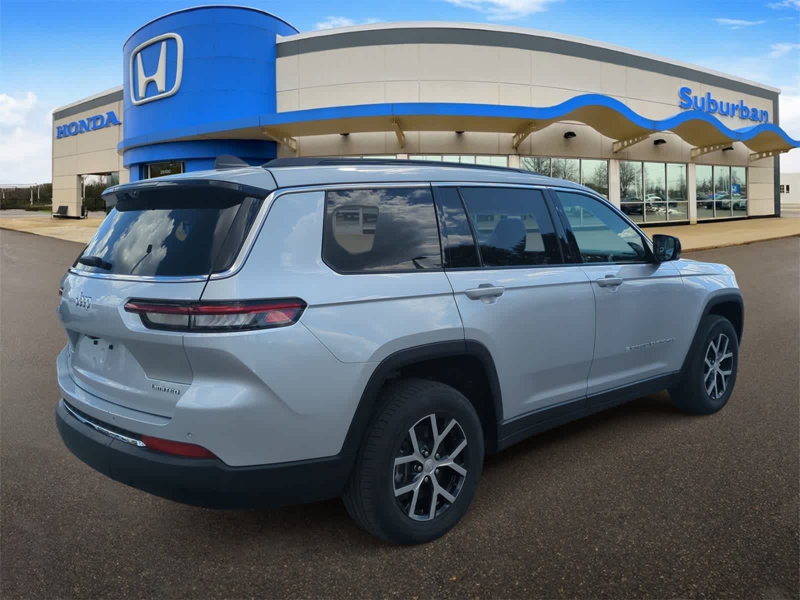 Thumbnail: 2024 Jeep Grand Cherokee L - 8