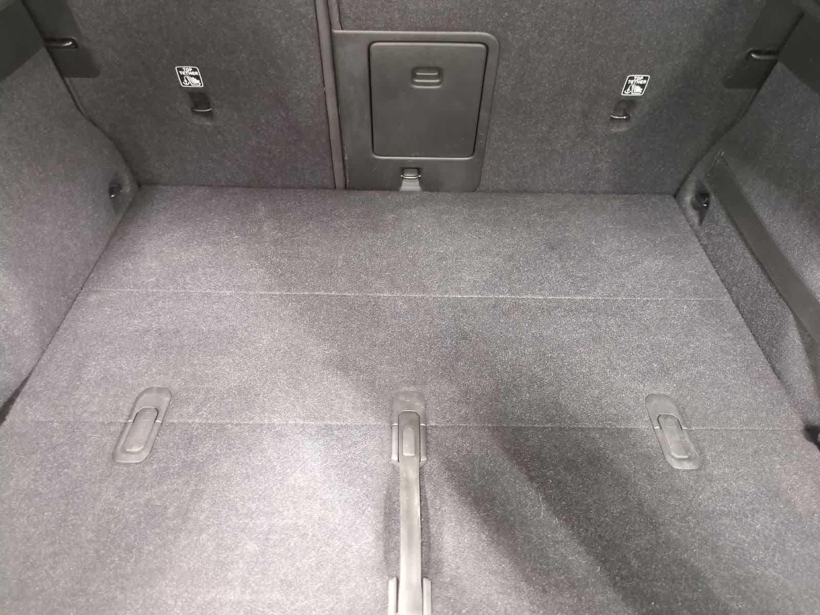 Thumbnail: 2019 Volvo XC40 - 37