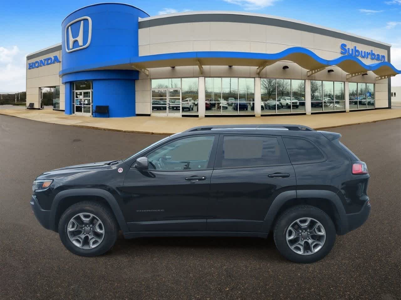 Thumbnail: 2019 Jeep Cherokee - 5