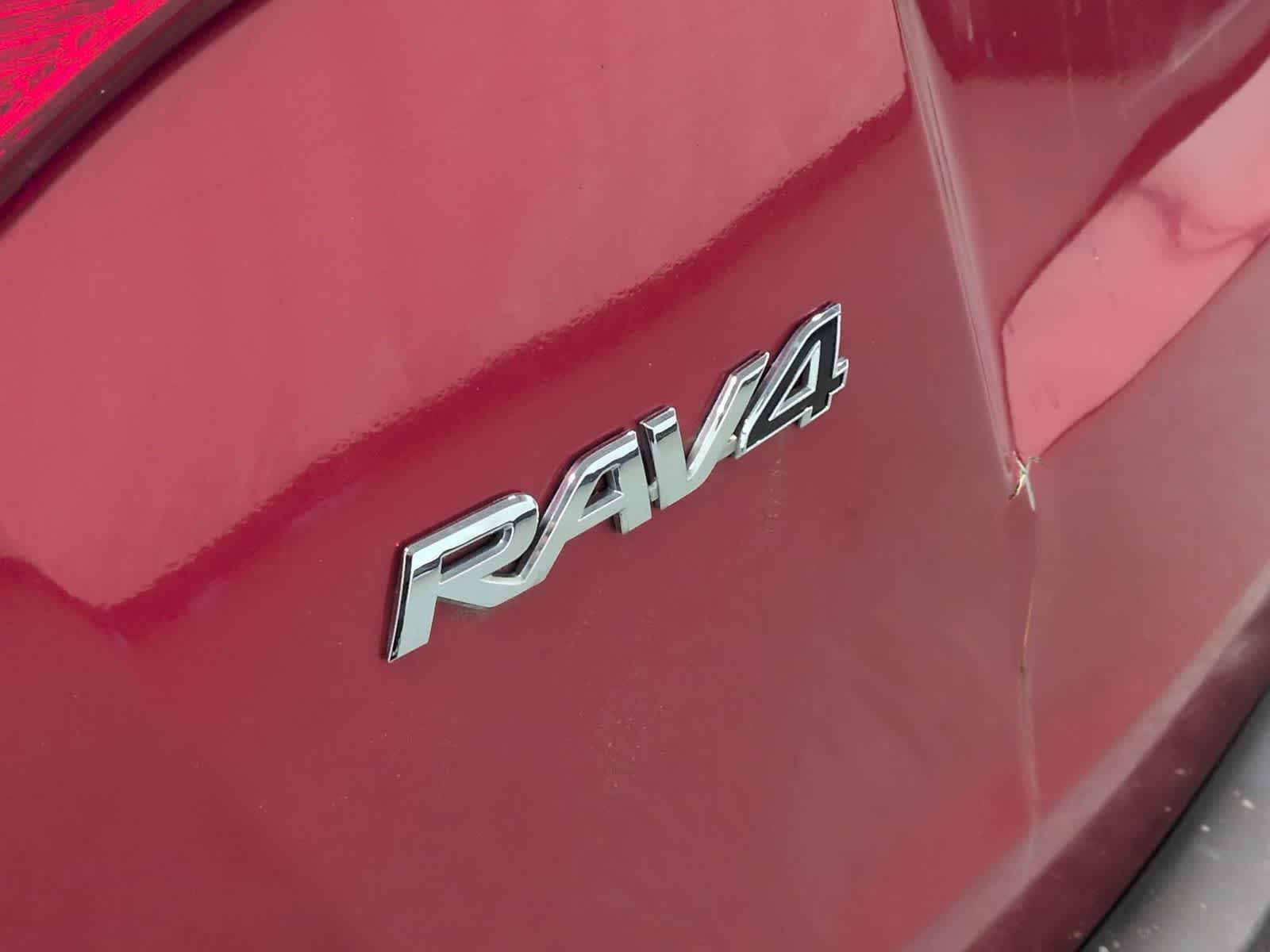 Thumbnail: 2015 Toyota RAV4 - 13