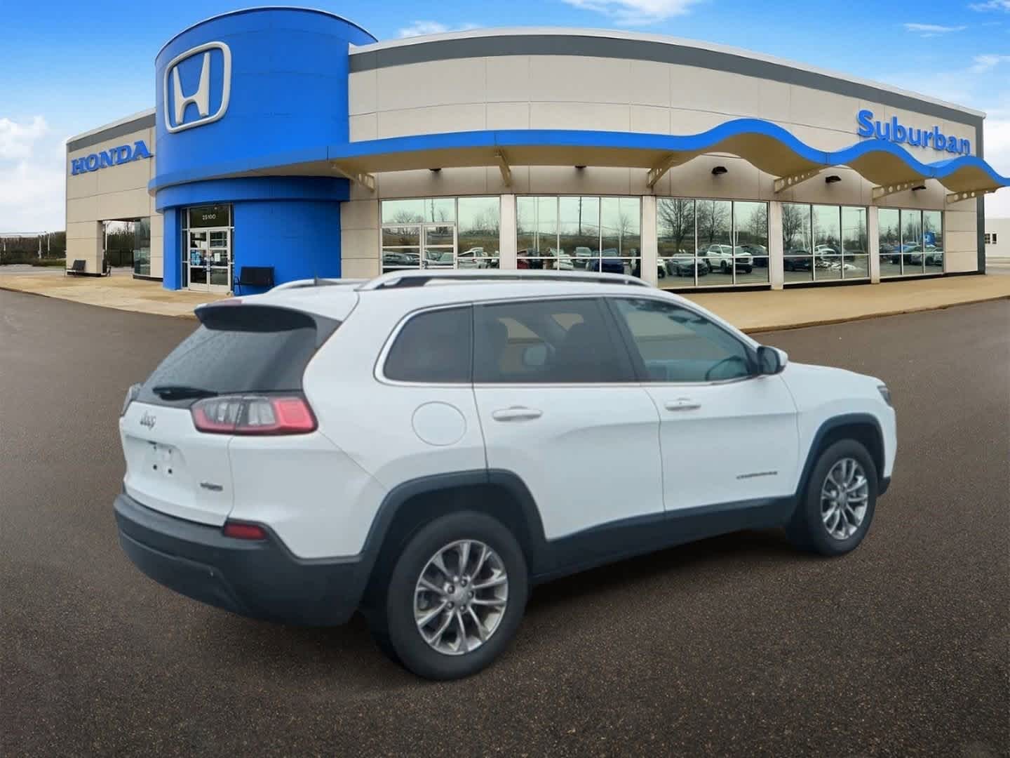 Thumbnail: 2019 Jeep Cherokee - 8