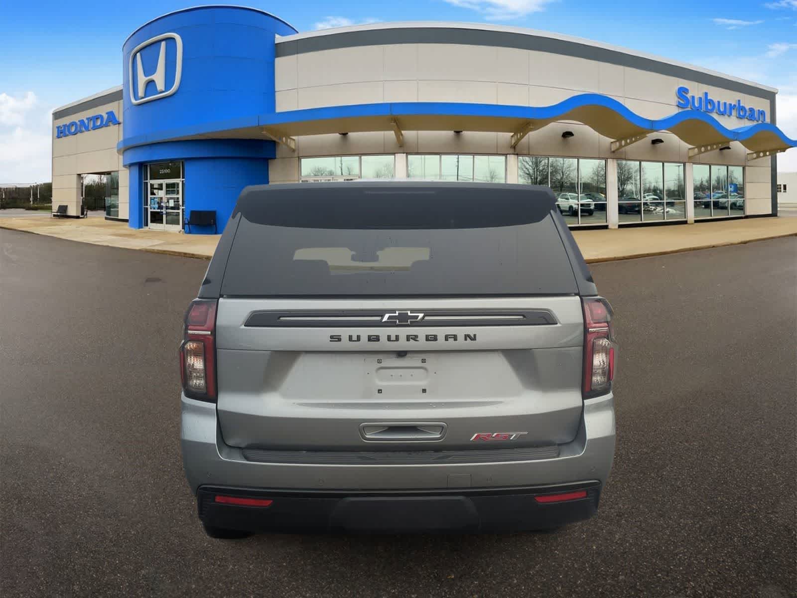 Thumbnail: 2023 Chevrolet Suburban - 7