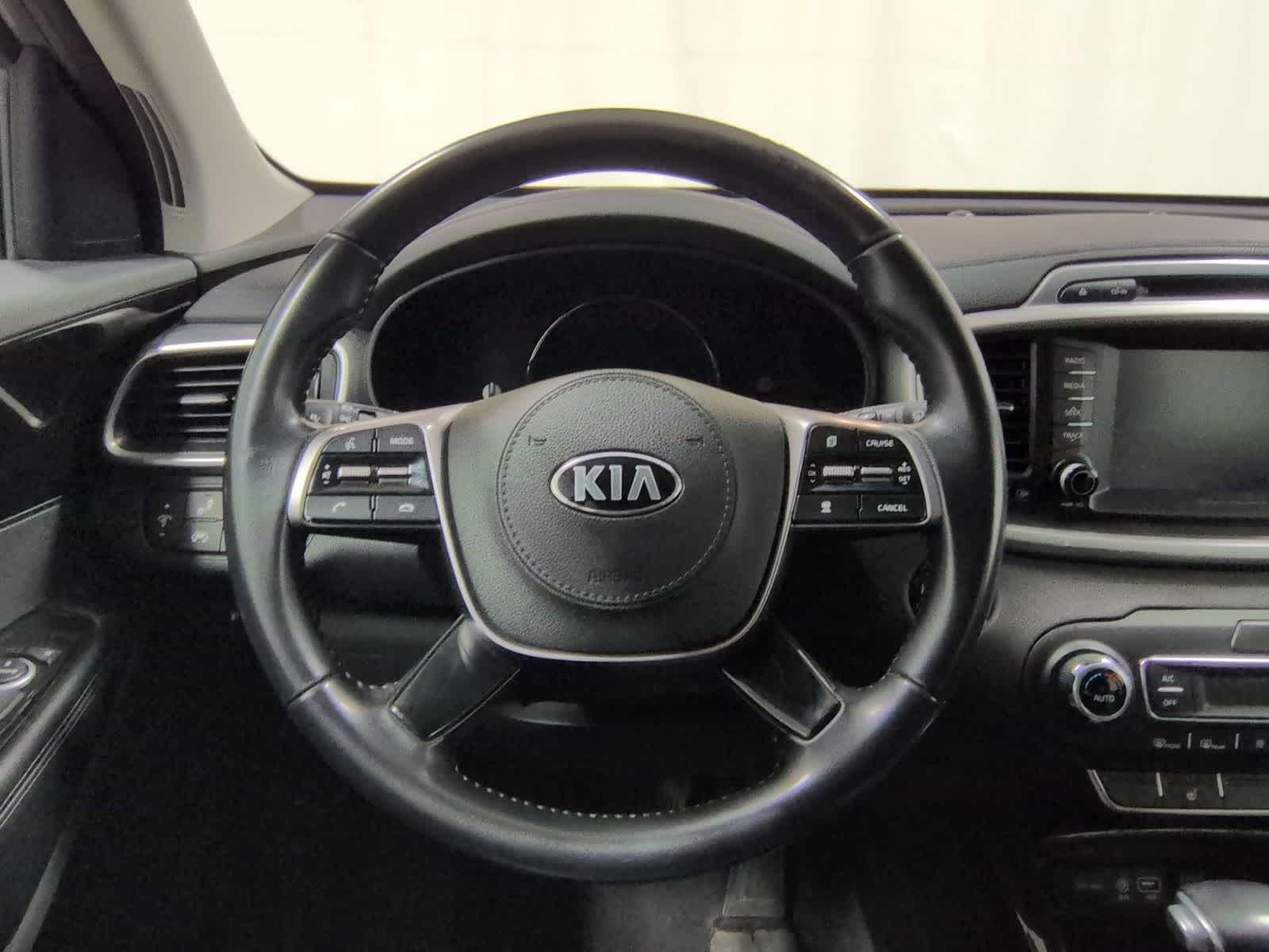 Thumbnail: 2019 Kia Sorento - 23