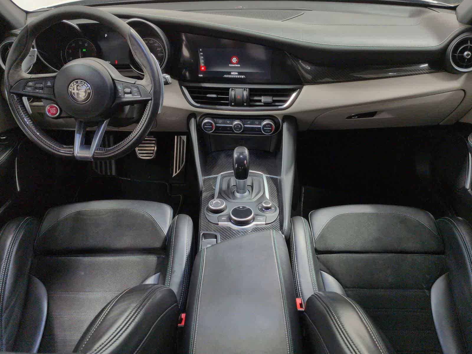 Thumbnail: 2018 Alfa Romeo Giulia - 15