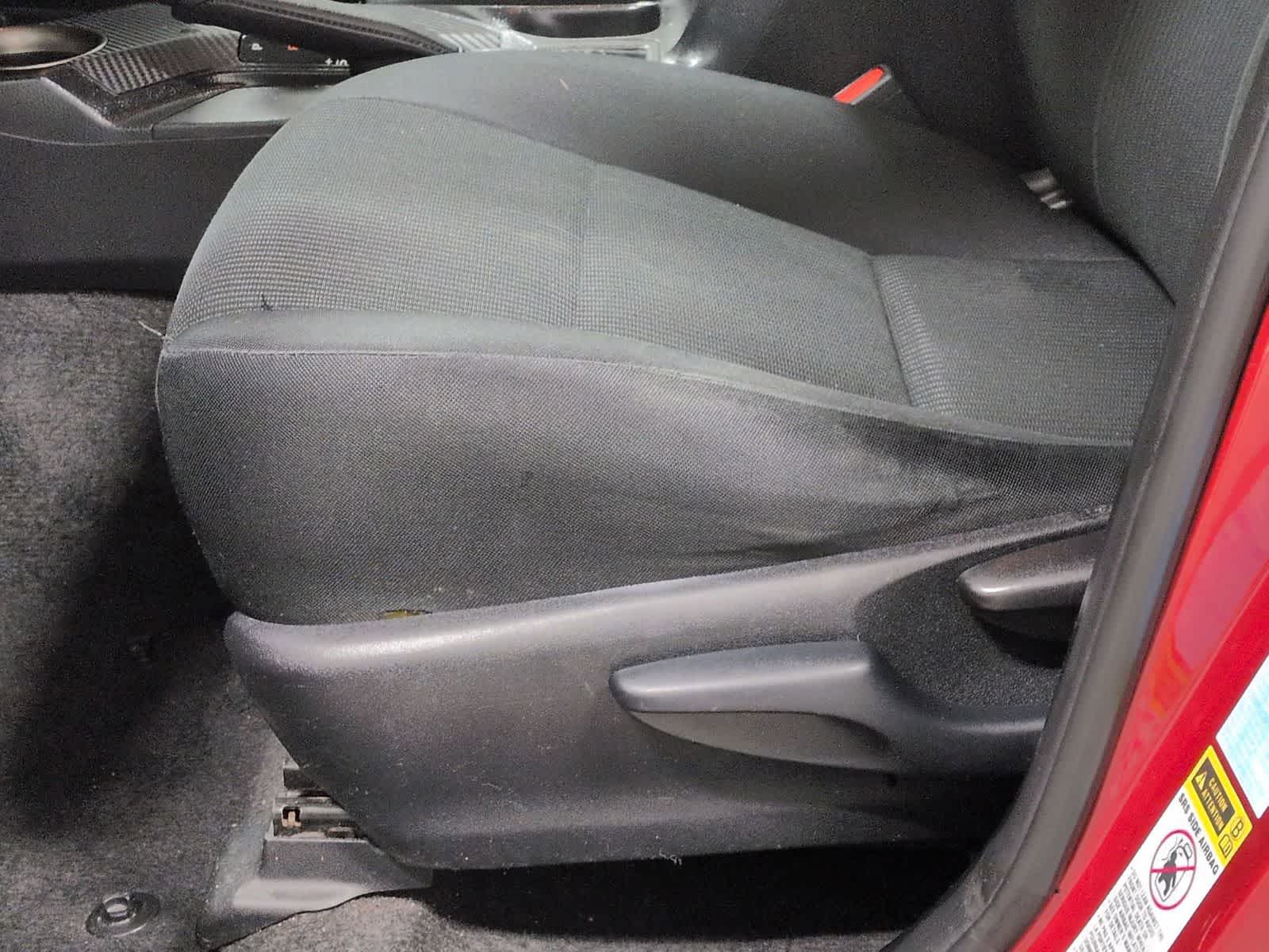 Thumbnail: 2015 Toyota RAV4 - 18