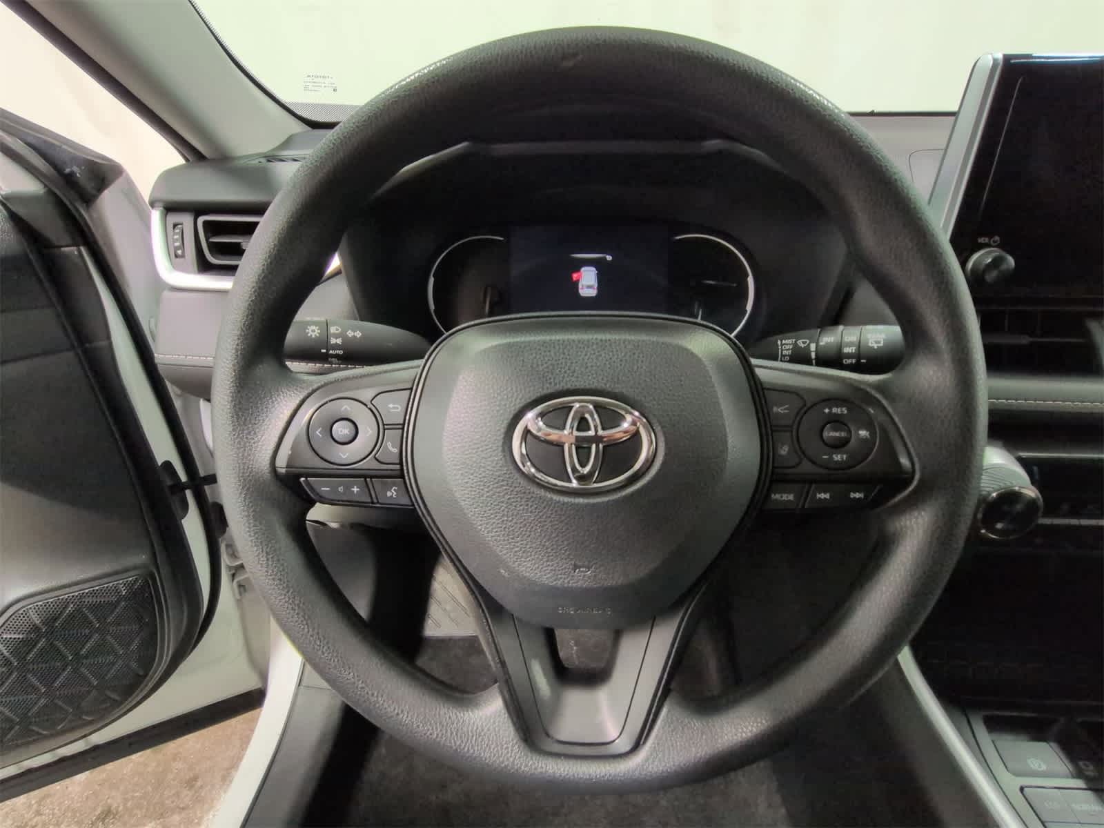 Thumbnail: 2024 Toyota RAV4 - 23