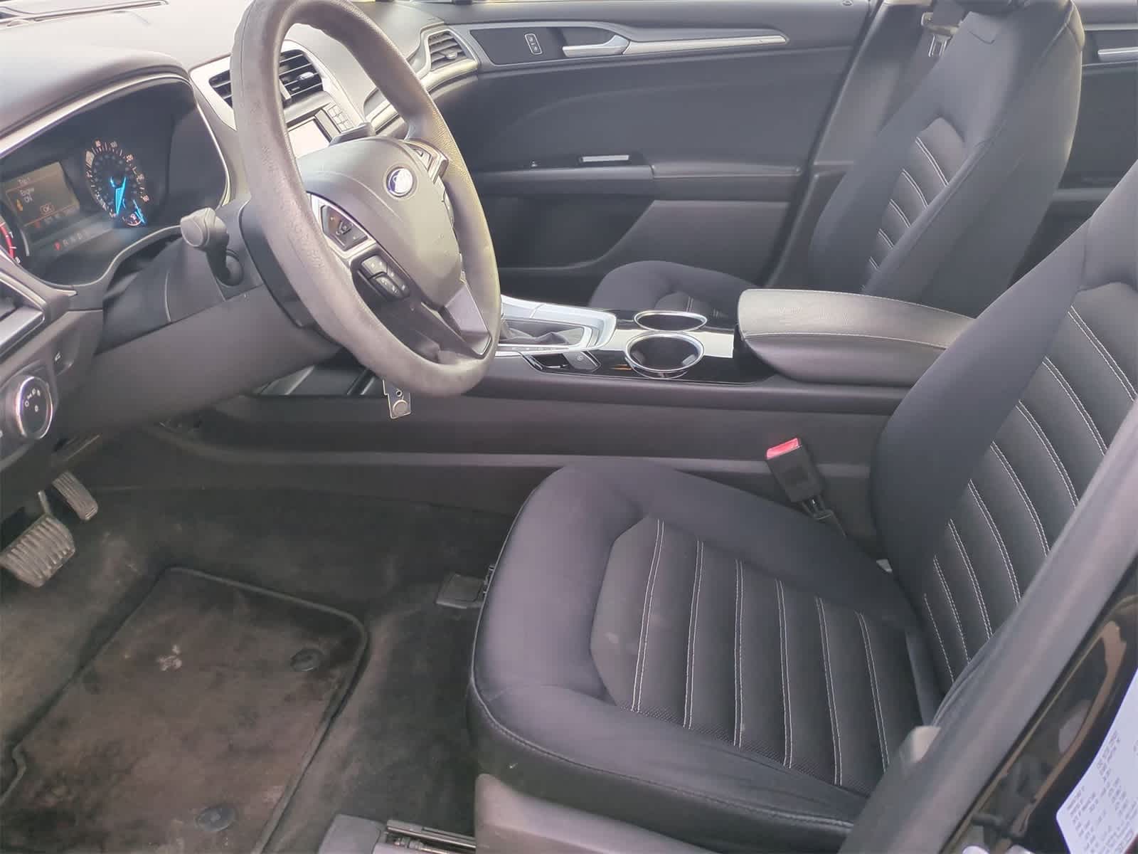 Thumbnail: 2014 Ford Fusion - 17