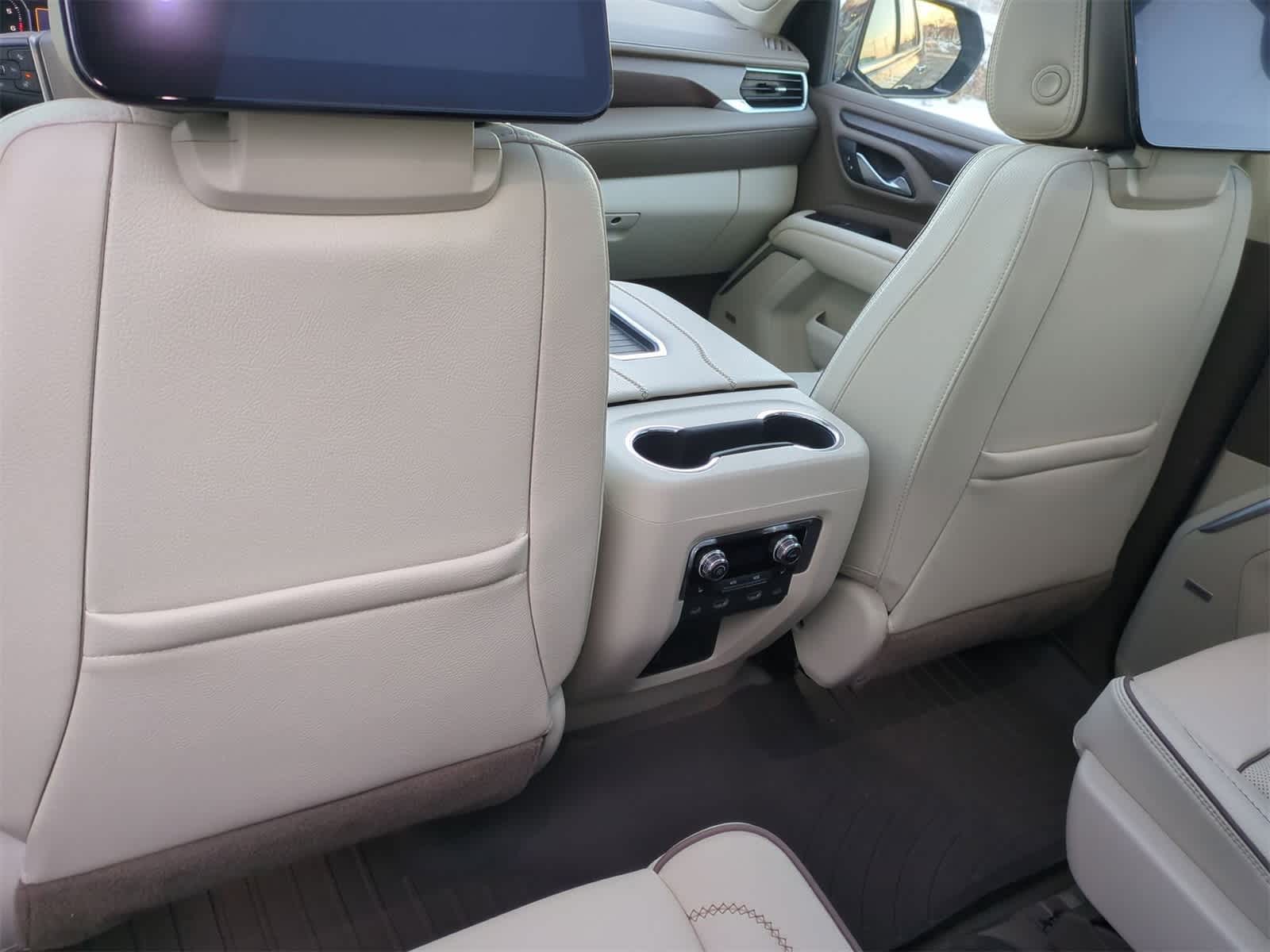 Thumbnail: 2021 GMC Yukon - 19