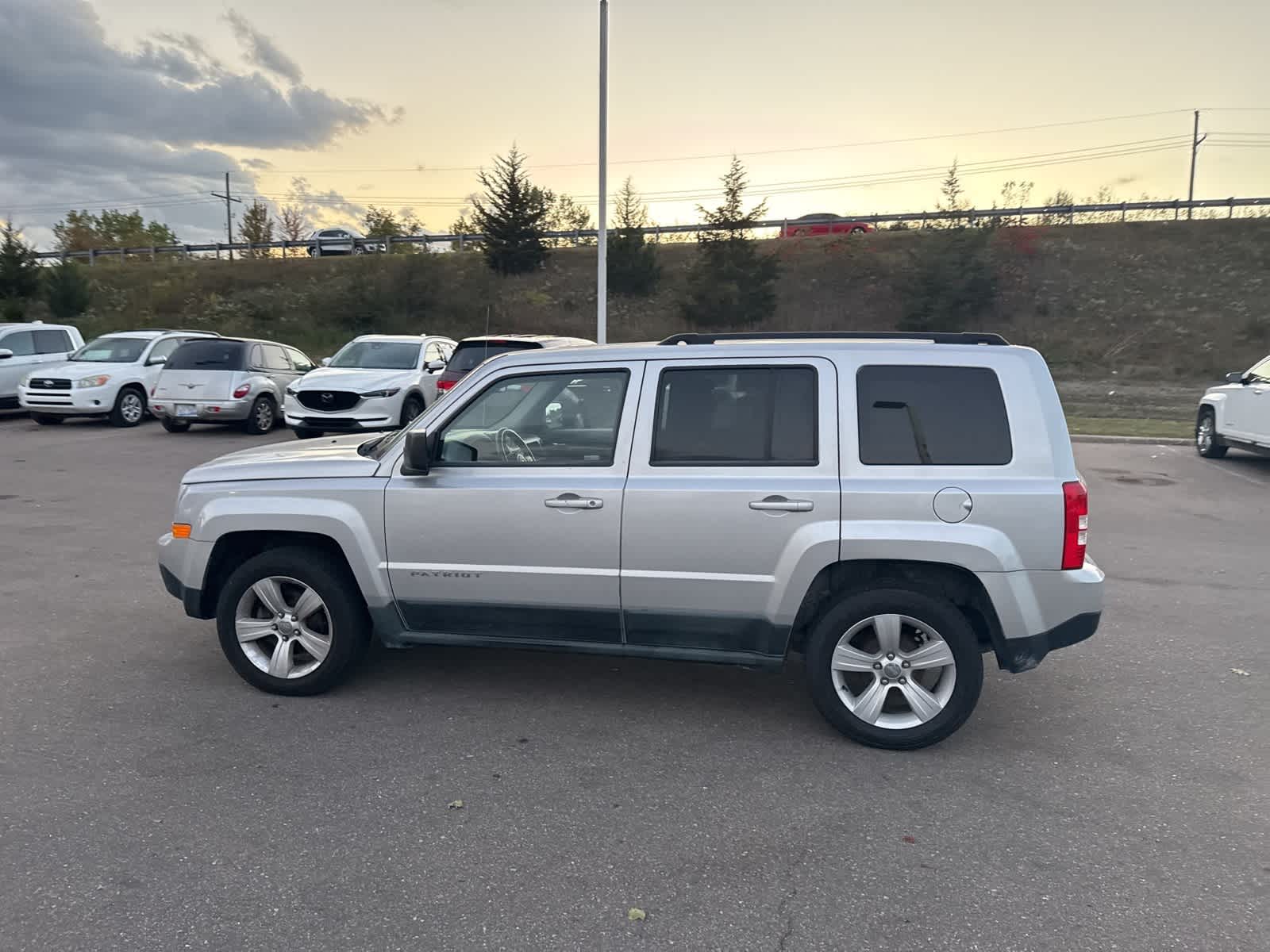 Thumbnail: 2011 Jeep Patriot - 27