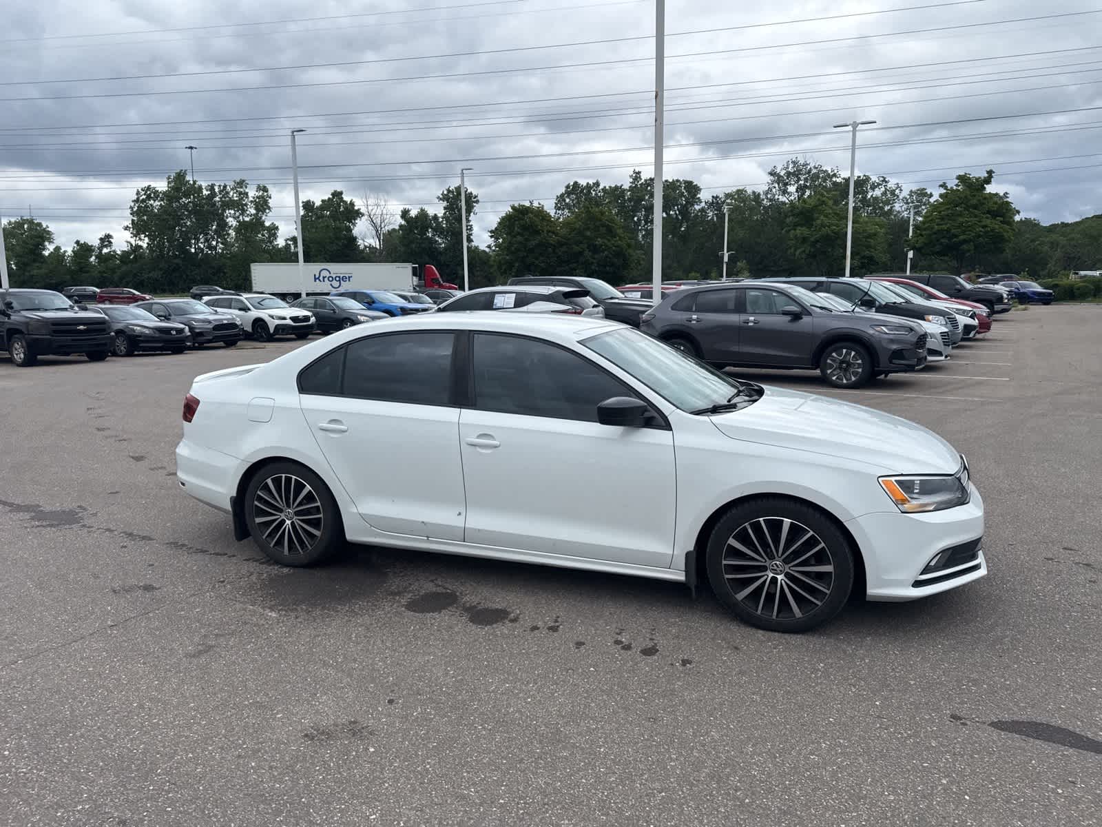 Thumbnail: 2016 Volkswagen Jetta - 11