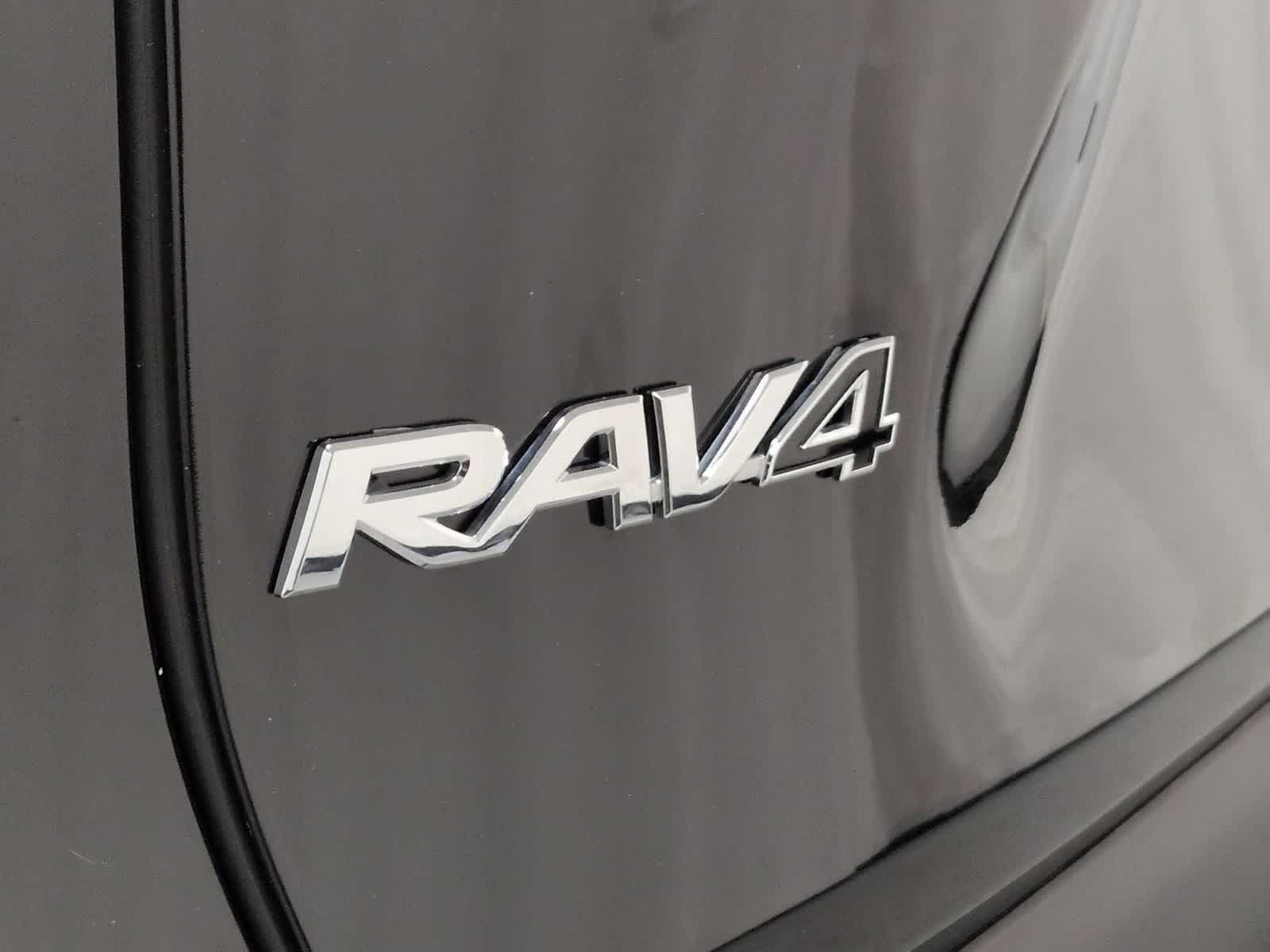 Thumbnail: 2025 Toyota RAV4 - 11