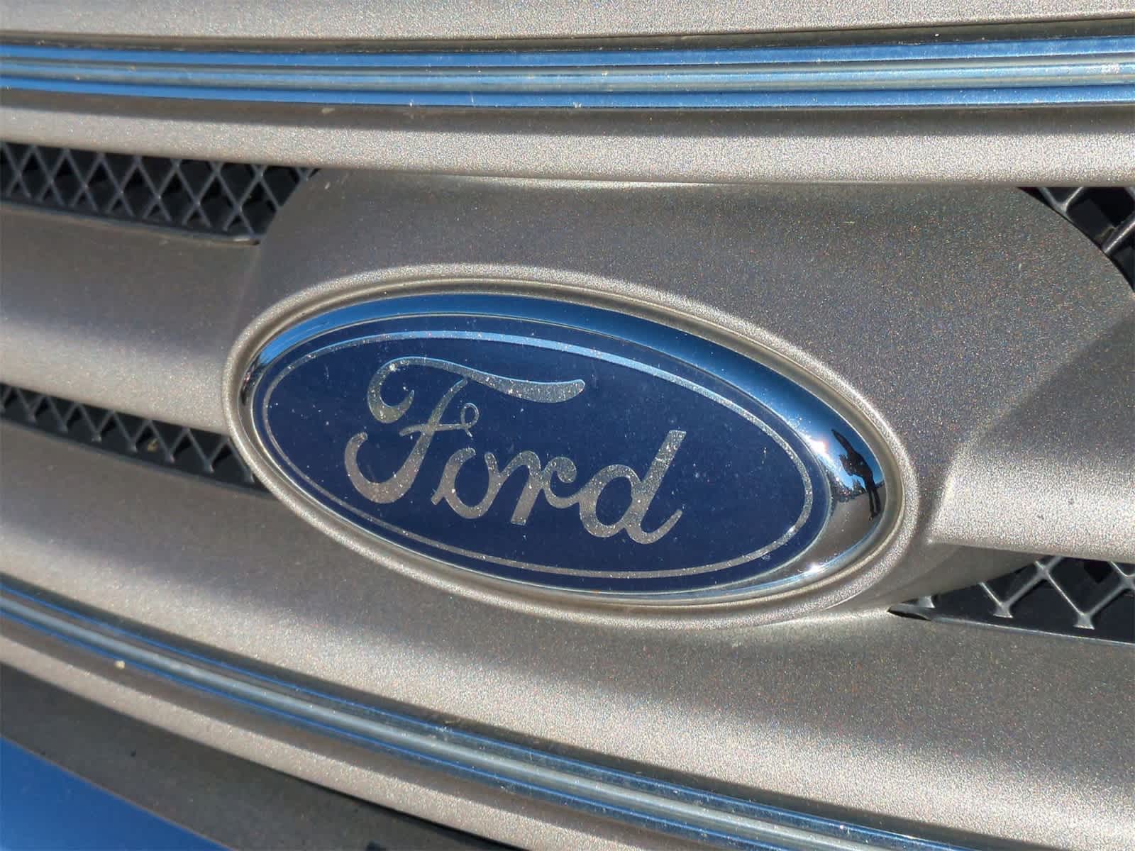 Thumbnail: 2018 Ford Taurus - 13