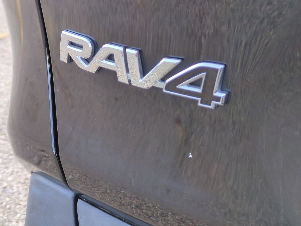 Thumbnail: 2020 Toyota RAV4 - 11