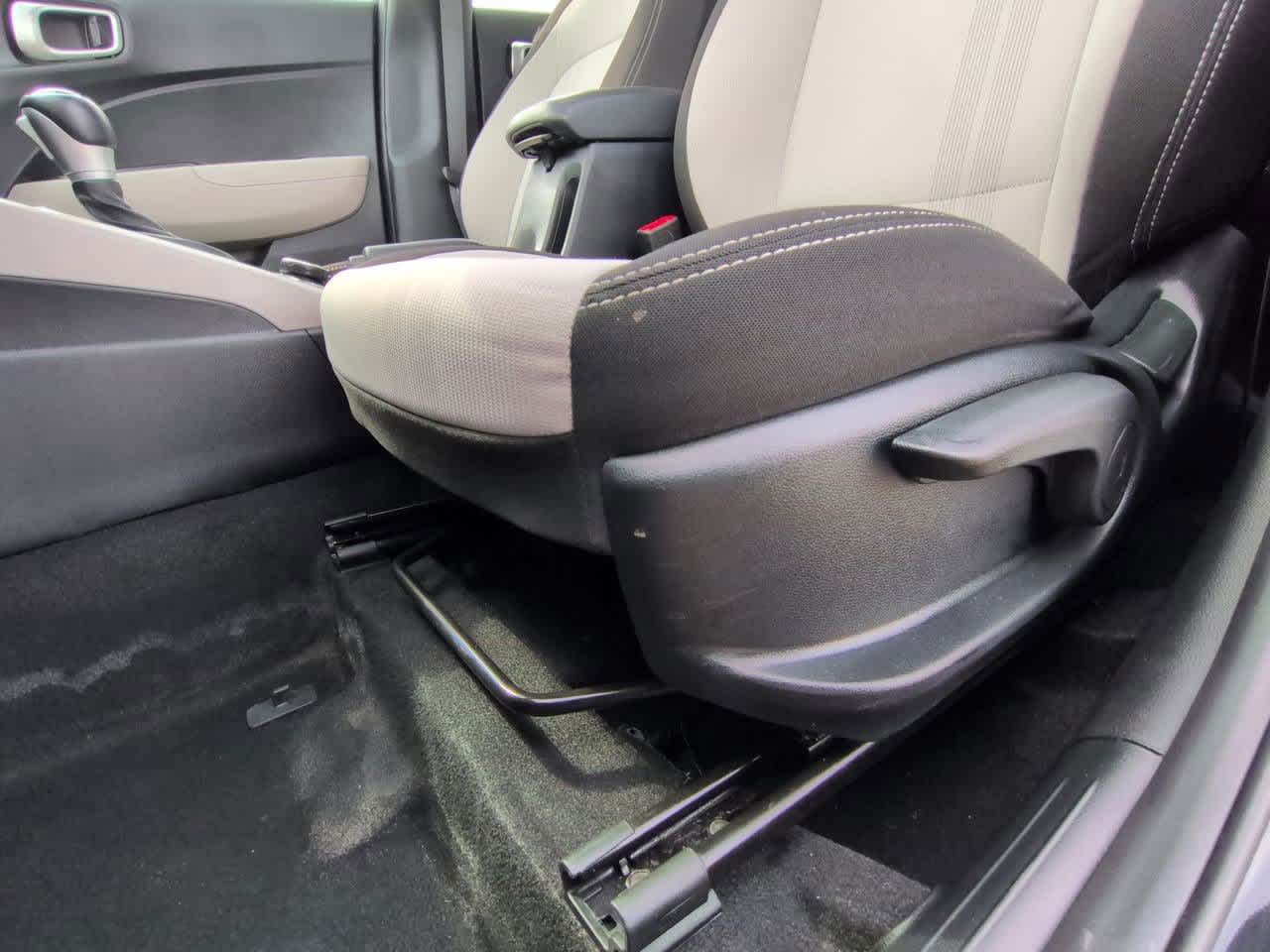 Thumbnail: 2023 Hyundai Venue - 17