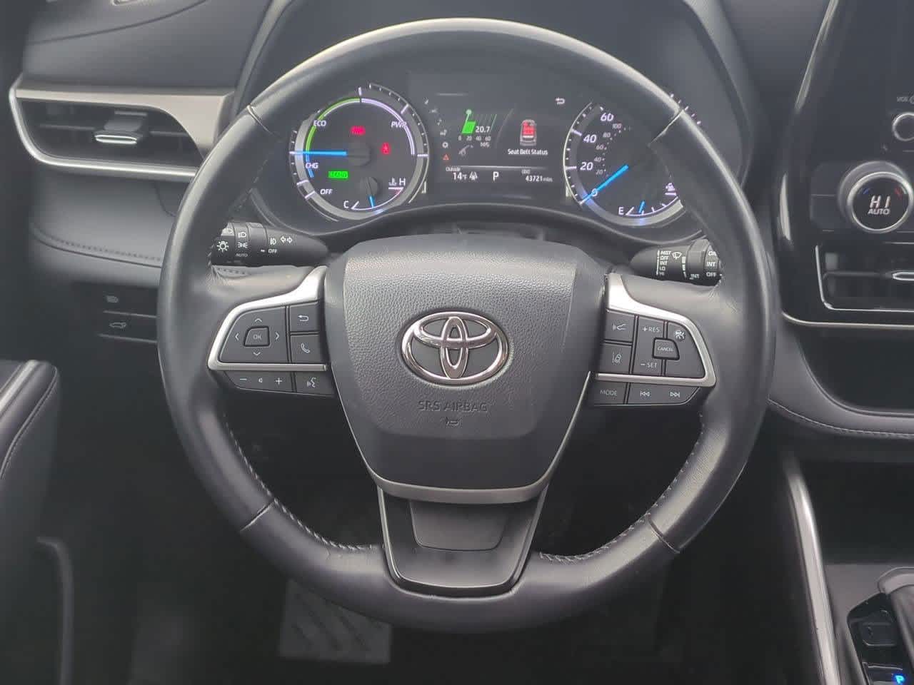 Thumbnail: 2023 Toyota Highlander - 23