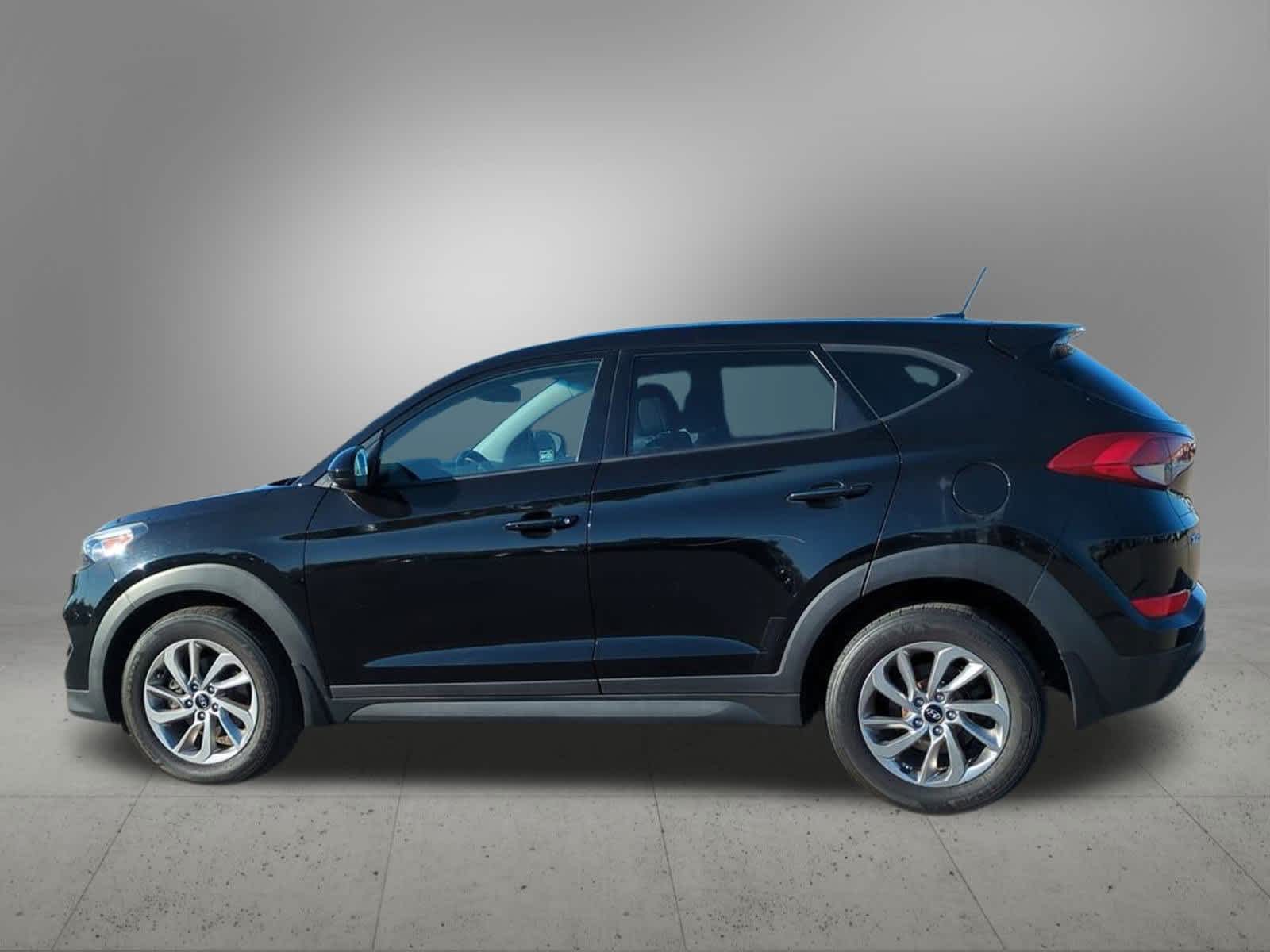 Thumbnail: 2017 Hyundai Tucson - 3