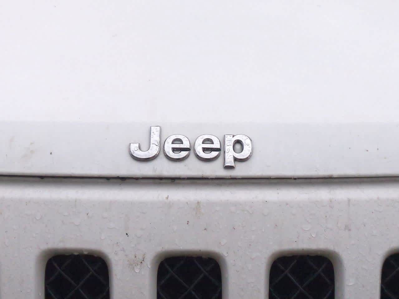 Thumbnail: 2016 Jeep Patriot - 11