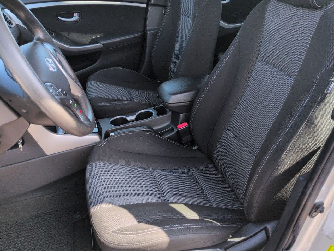 Thumbnail: 2014 Hyundai Elantra - 17
