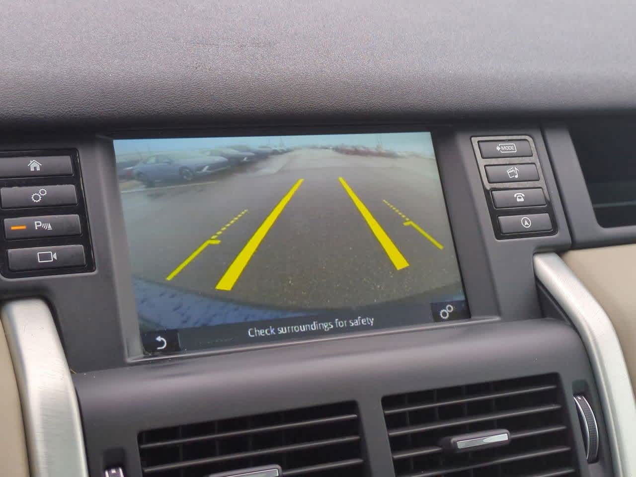 Thumbnail: 2017 Land Rover Discovery Sport - 31