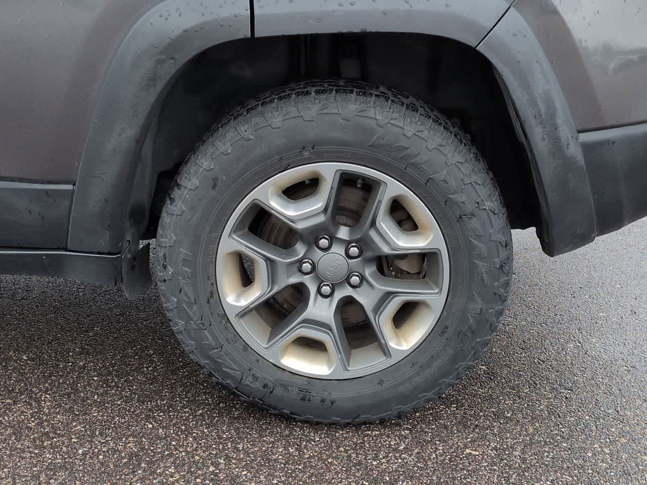2019 Jeep Cherokee Trailhawk - Photo 13