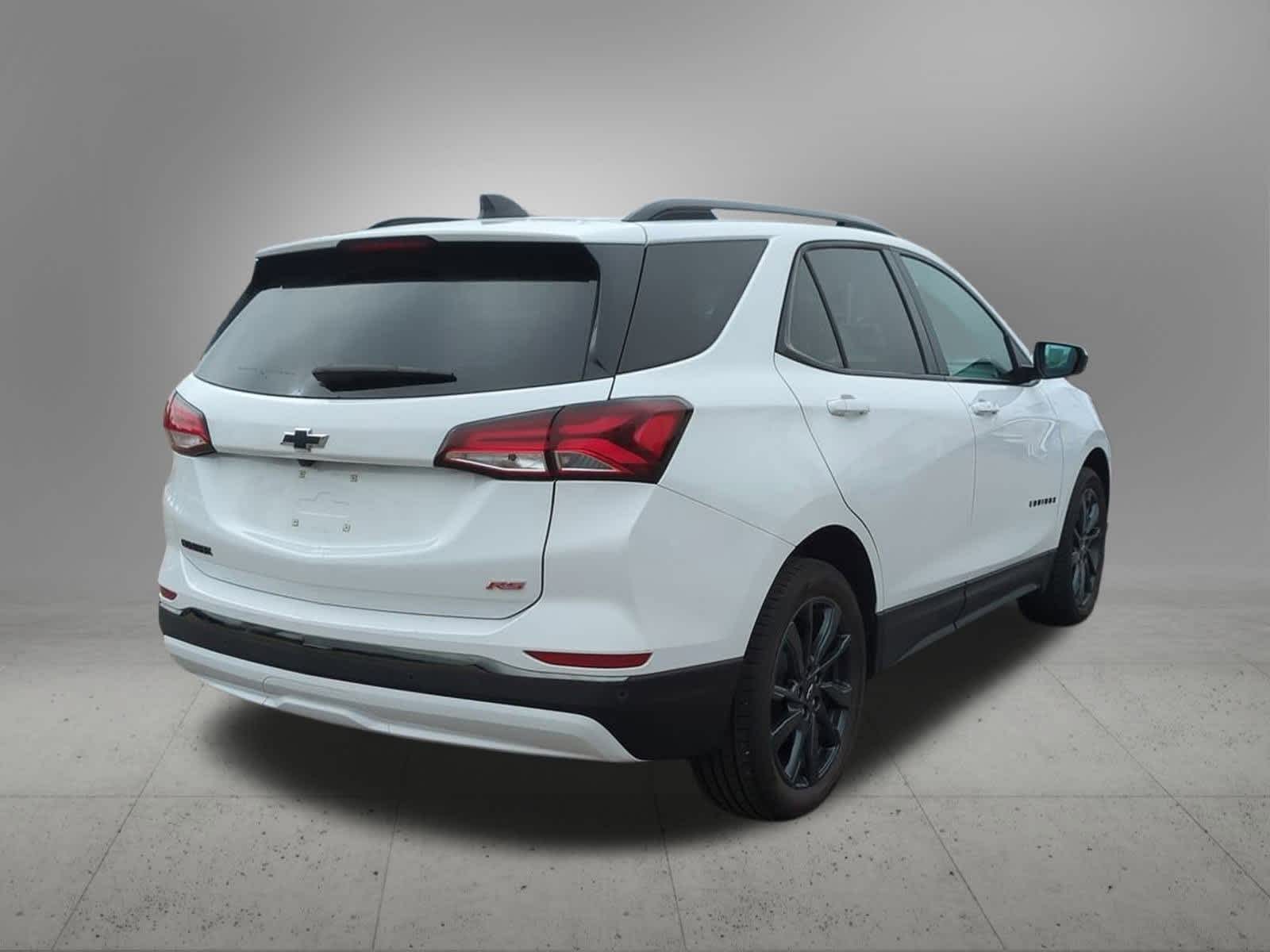 Thumbnail: 2022 Chevrolet Equinox - 6
