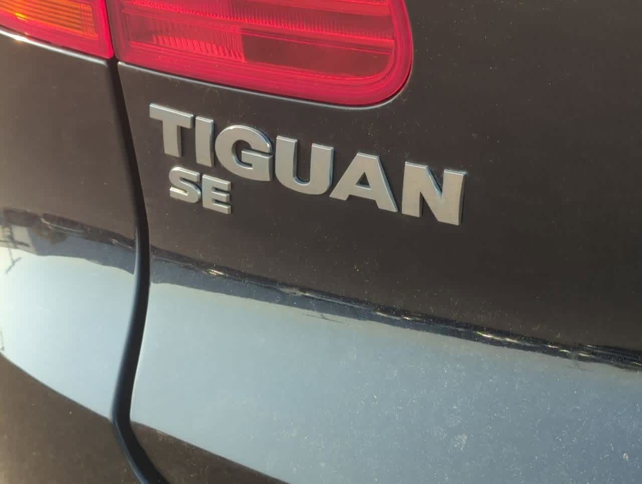 Thumbnail: 2016 Volkswagen Tiguan - 12