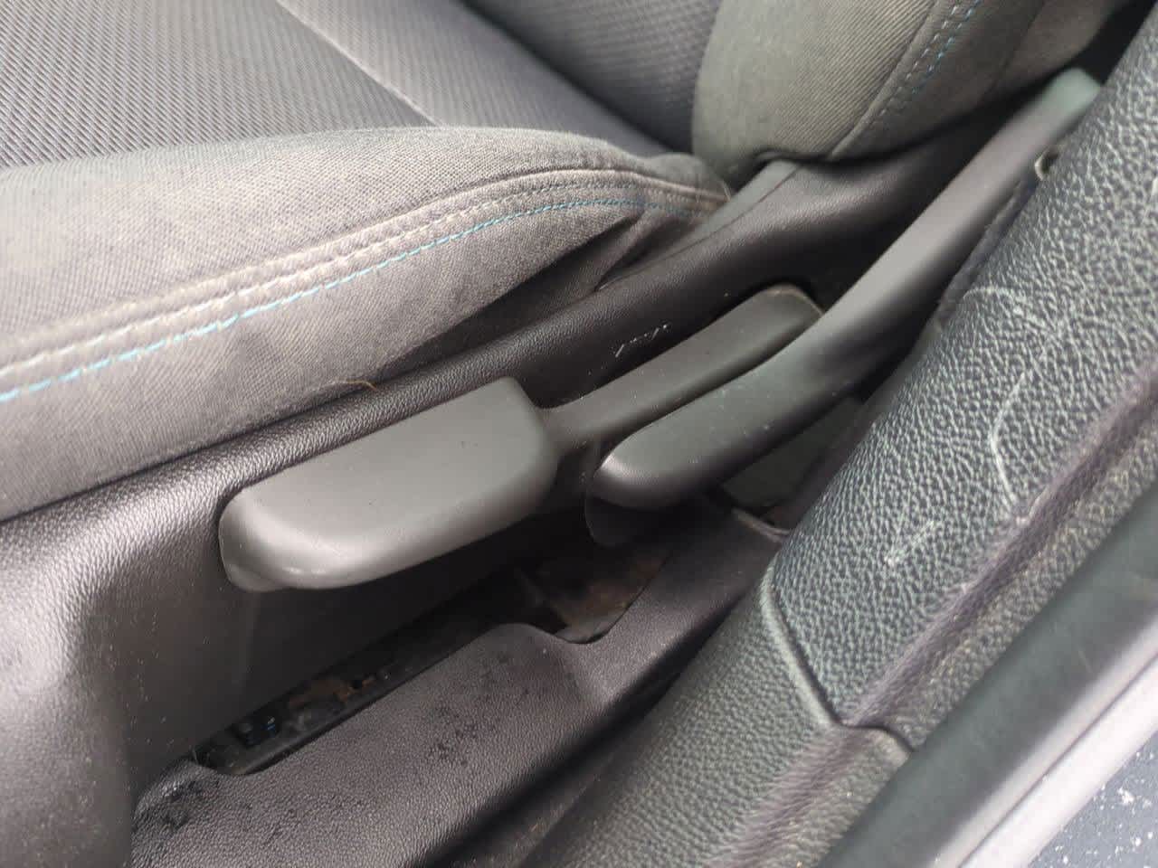 Thumbnail: 2018 Chevrolet Cruze - 16