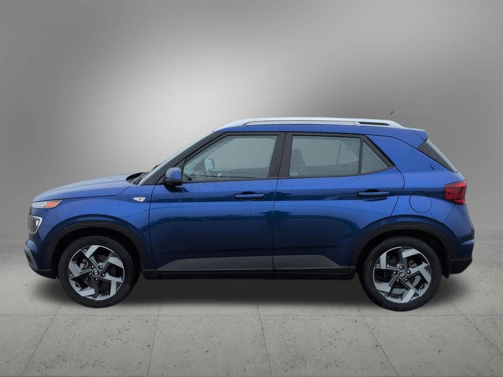 Thumbnail: 2023 Hyundai Venue - 3