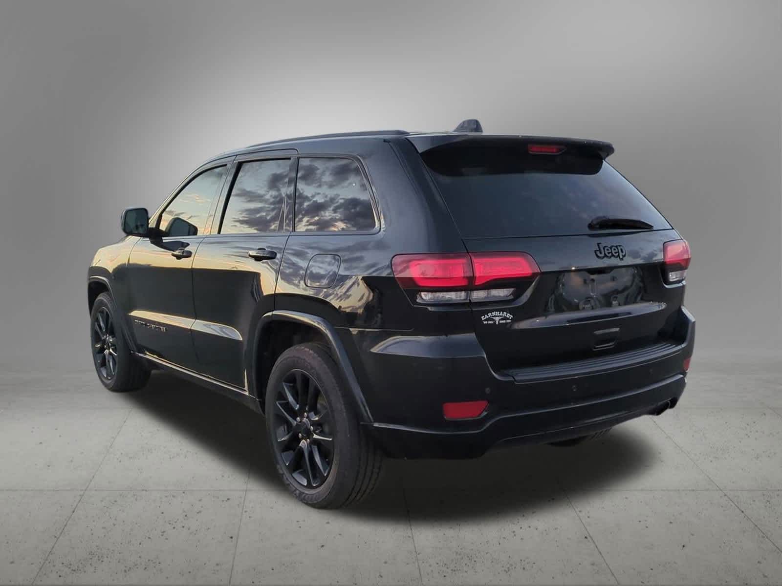 Thumbnail: 2018 Jeep Grand Cherokee - 4