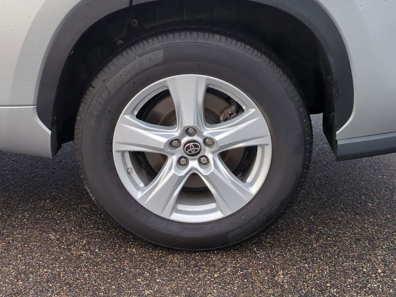 Thumbnail: 2021 Toyota Highlander - 13