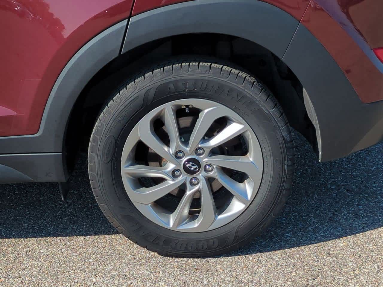 Thumbnail: 2016 Hyundai Tucson - 12