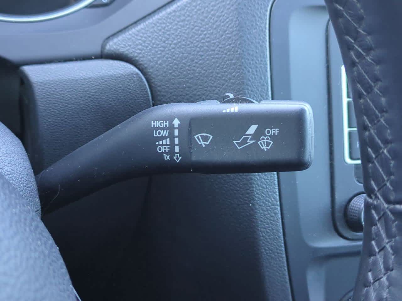 Thumbnail: 2015 Volkswagen Jetta - 26