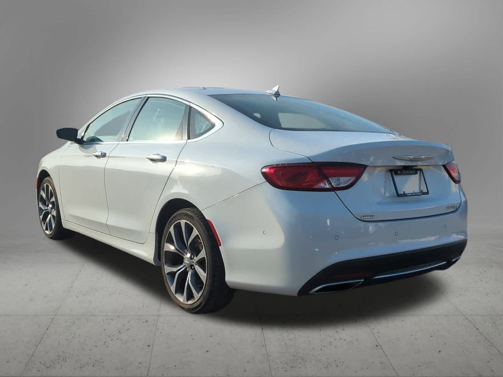 Thumbnail: 2015 Chrysler 200 - 4