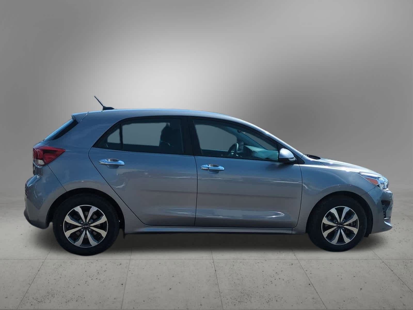 Thumbnail: 2023 Kia Rio - 7