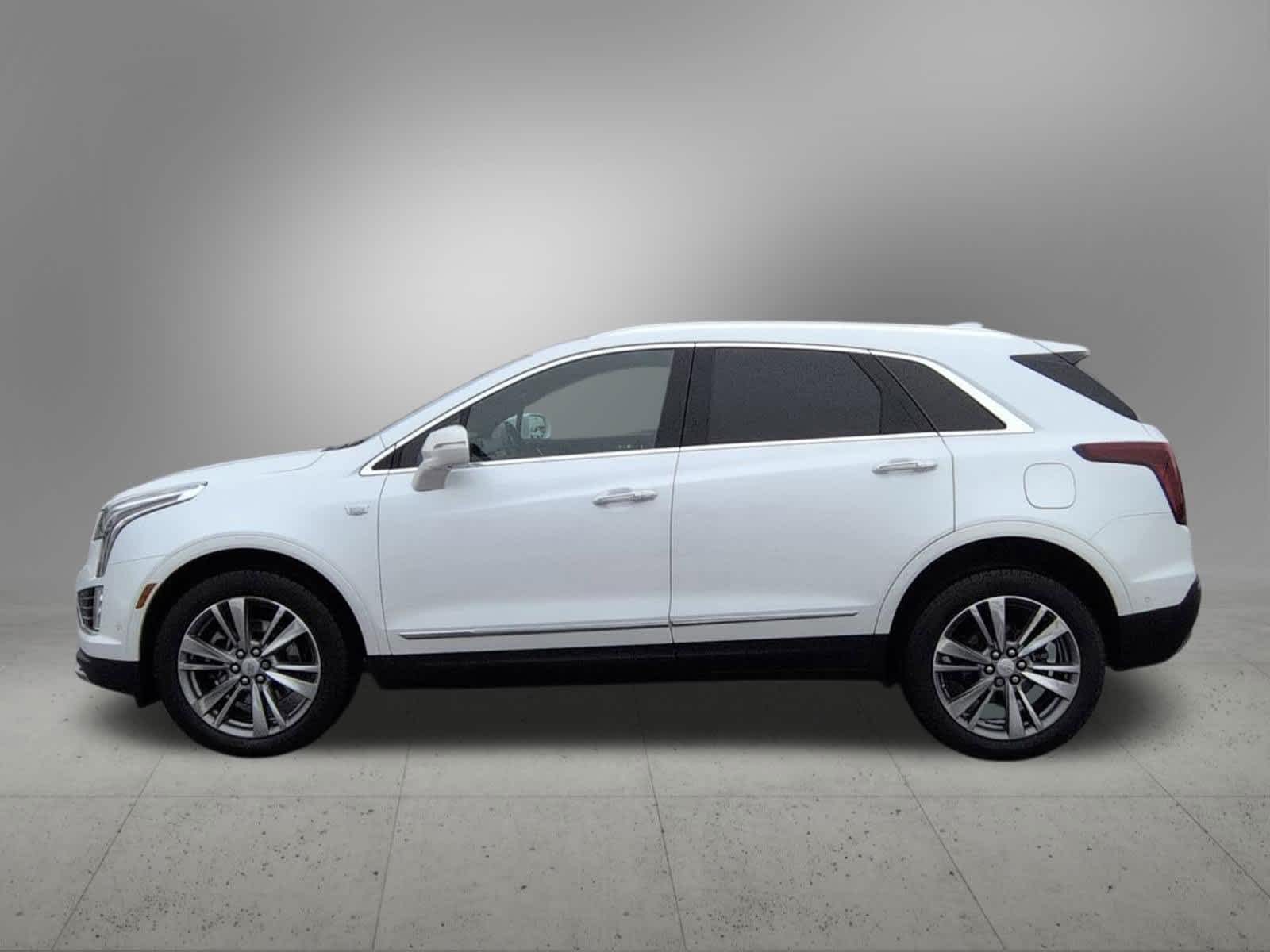 Thumbnail: 2020 Cadillac XT5 - 3