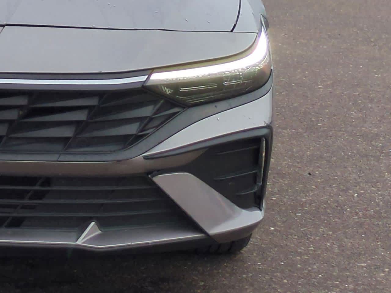 Thumbnail: 2024 Hyundai Elantra - 10