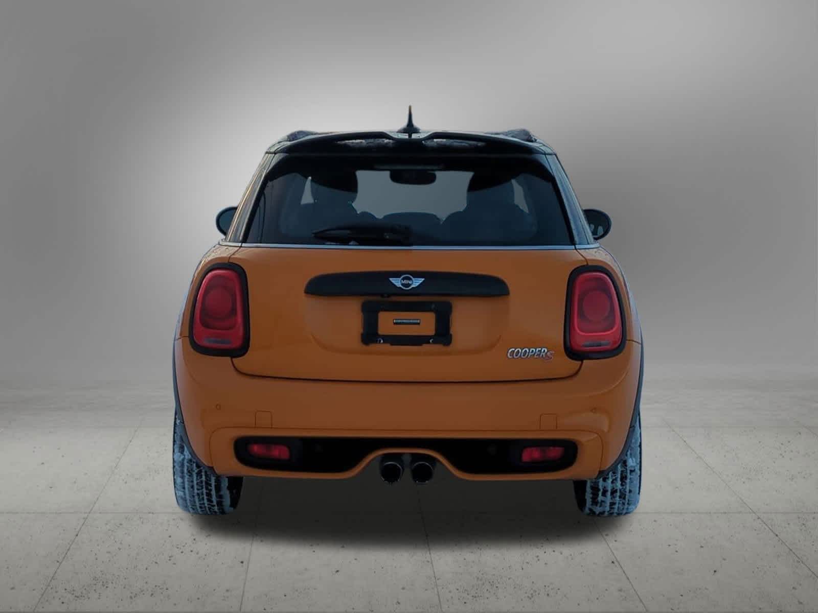 Thumbnail: 2017 MINI Cooper Hardtop - 5