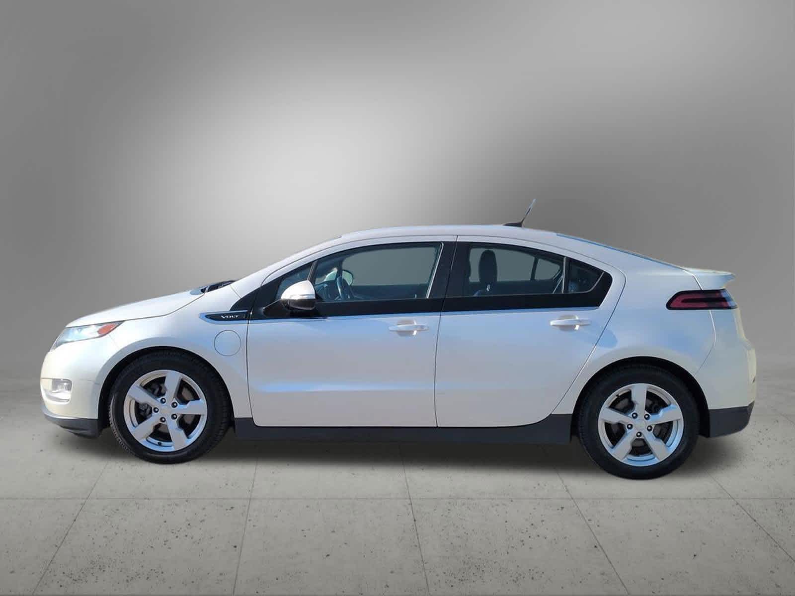 Thumbnail: 2014 Chevrolet Volt - 3
