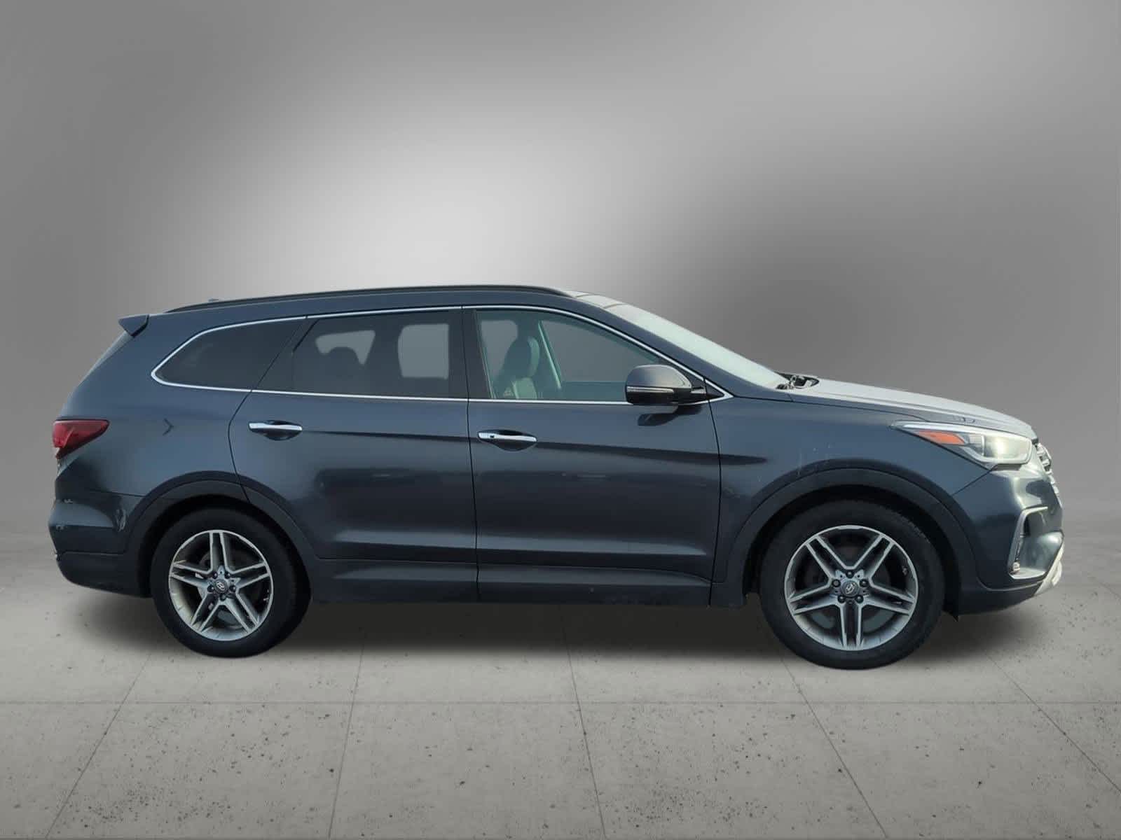 Thumbnail: 2017 Hyundai Santa Fe - 7