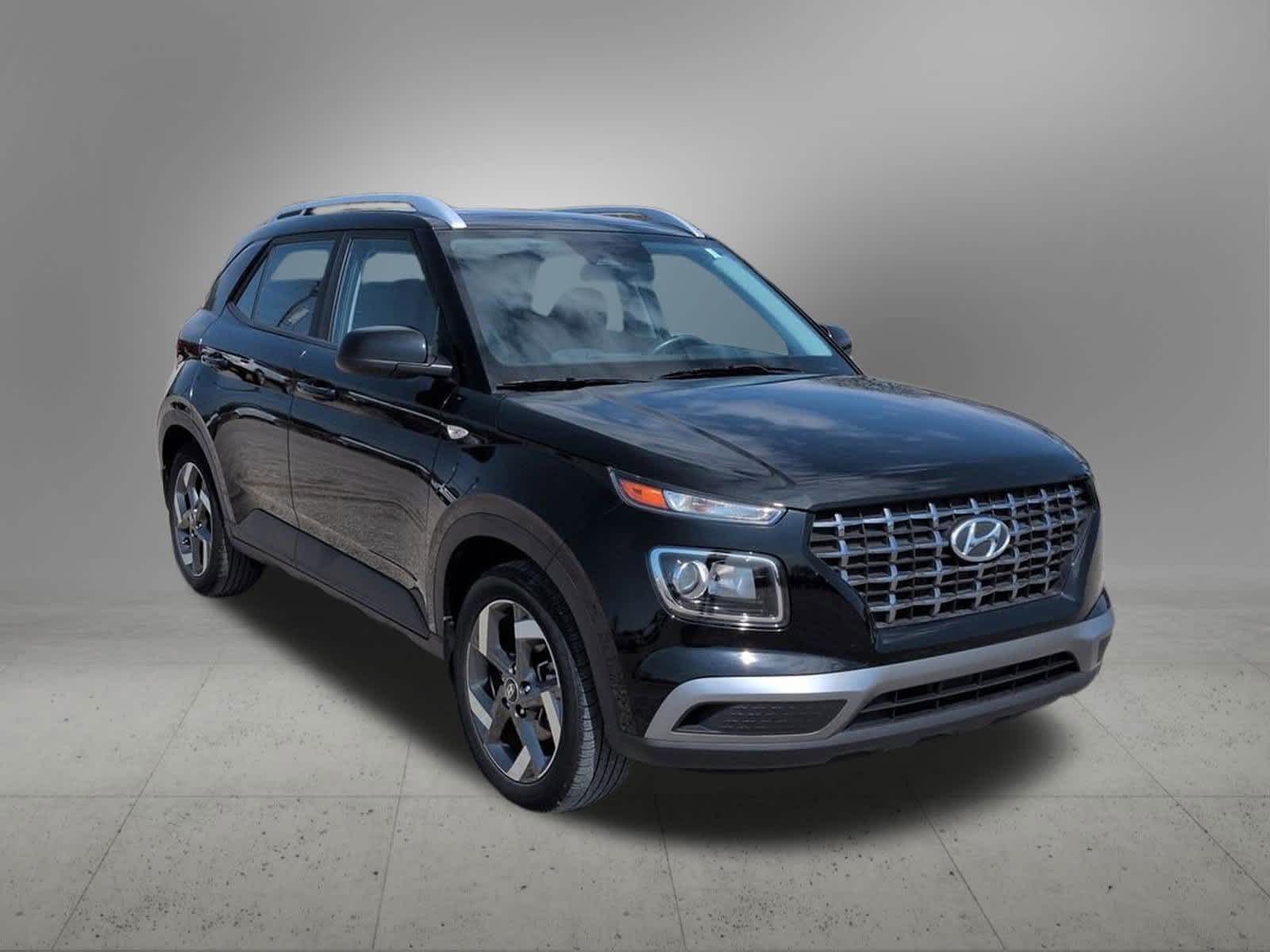 Thumbnail: 2023 Hyundai Venue - 8