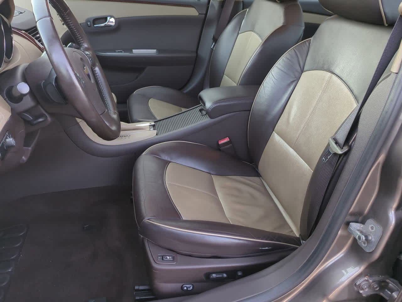 Thumbnail: 2010 Chevrolet Malibu - 15