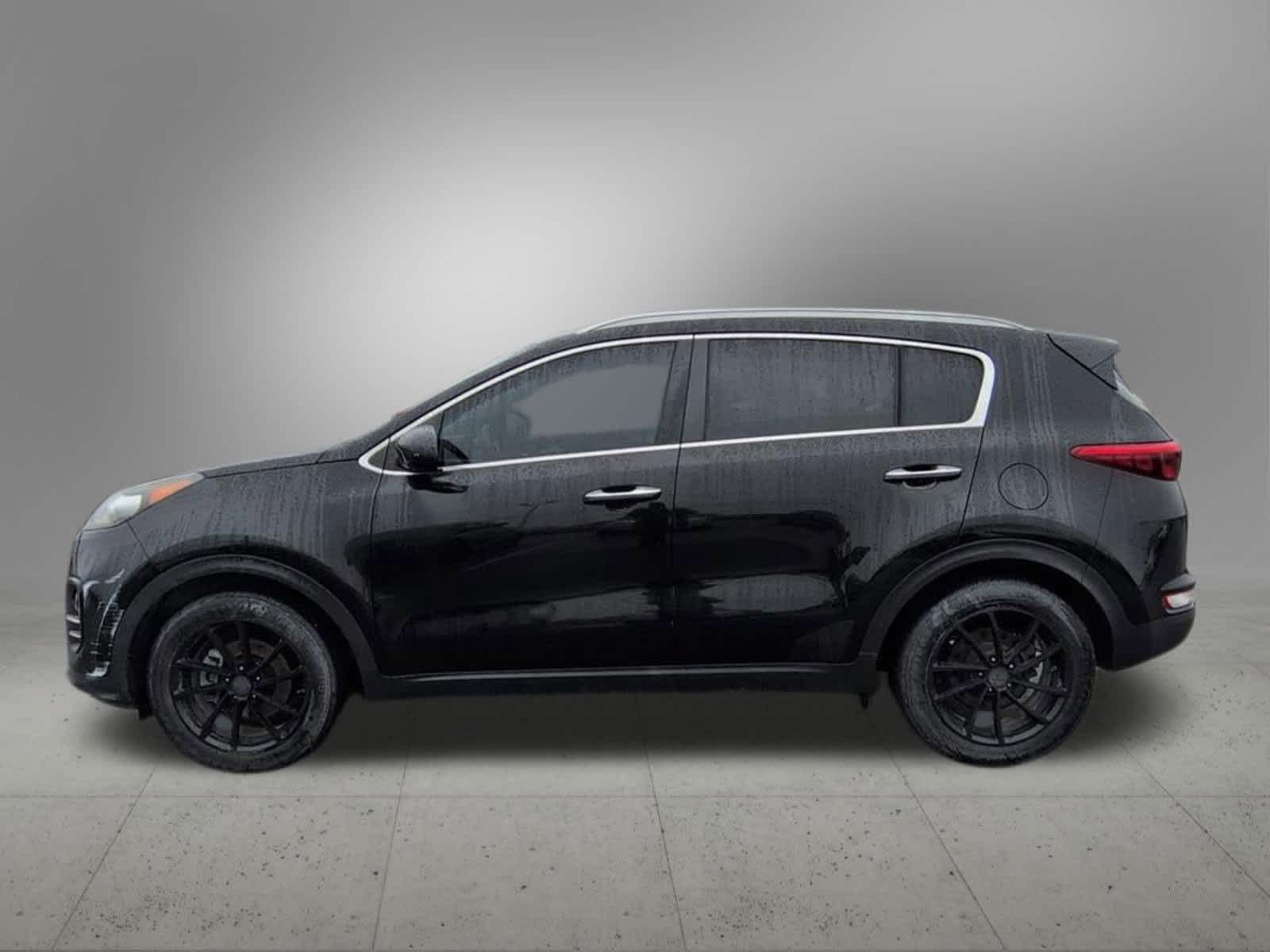 Thumbnail: 2017 Kia Sportage - 3