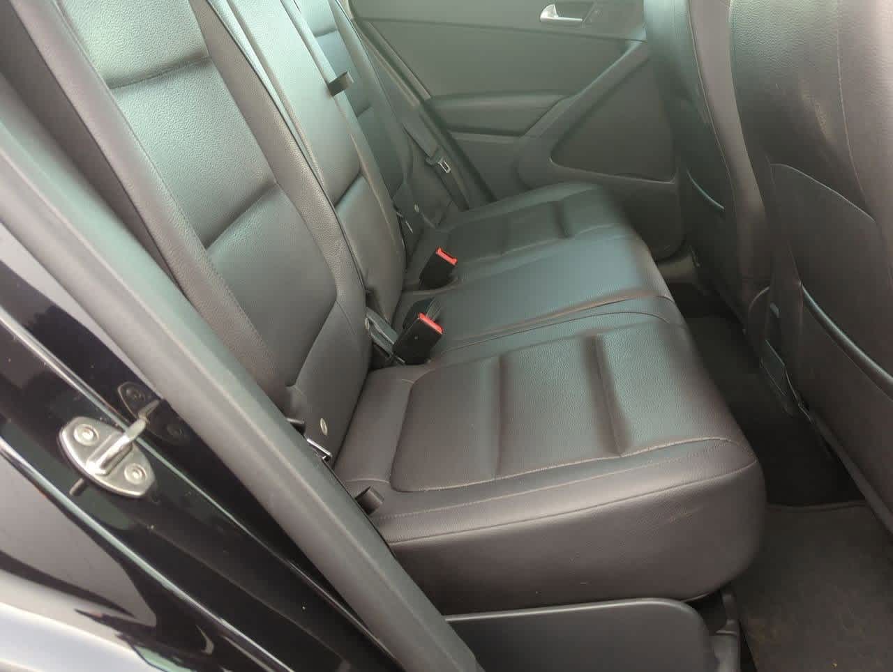 Thumbnail: 2016 Volkswagen Tiguan - 20