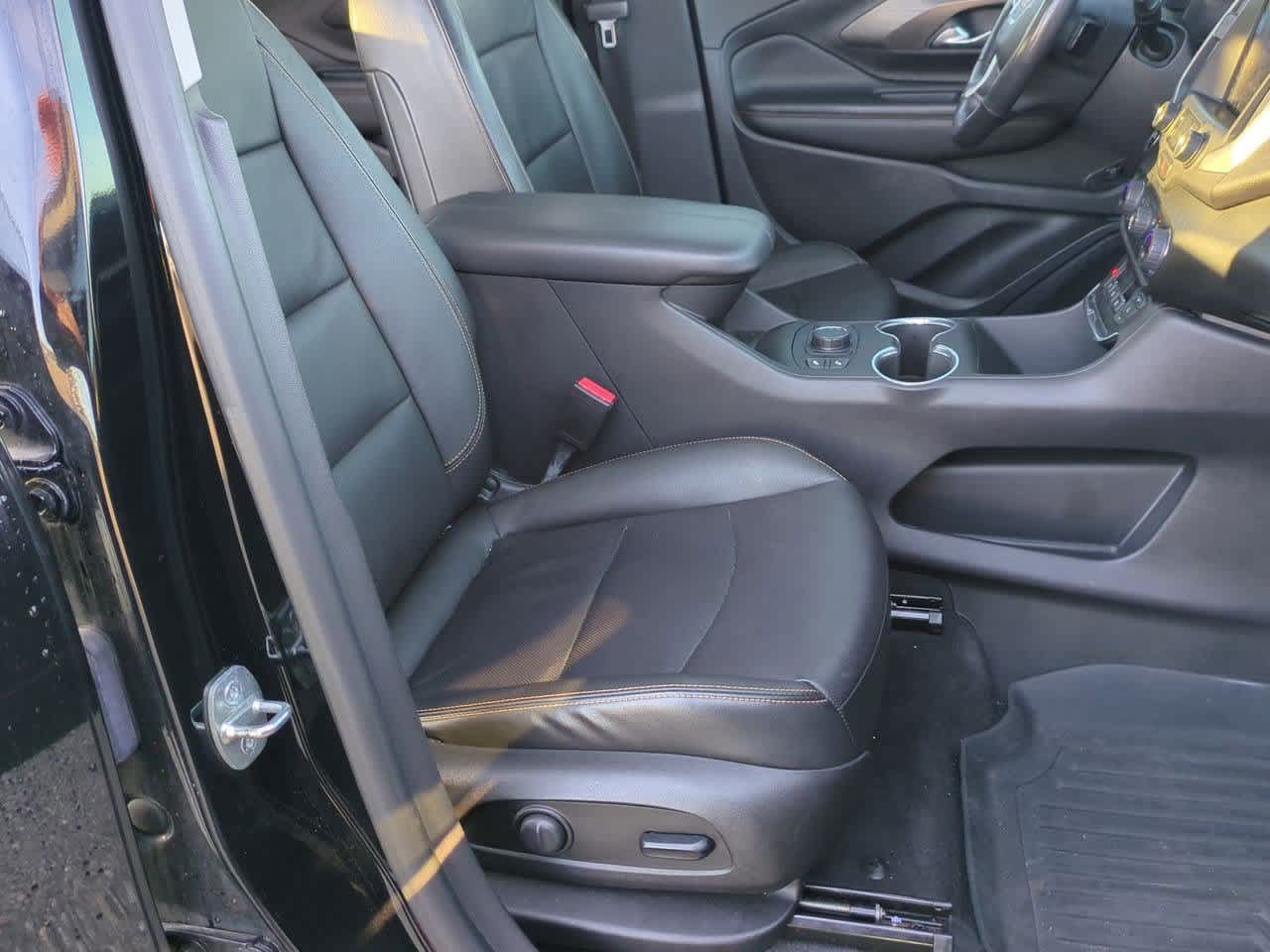 Thumbnail: 2021 GMC Terrain - 22